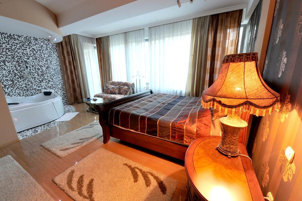 Hotel Gold Pljevlja Oda fotoğraf