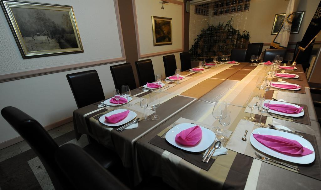 Hotel Gold Pljevlja Dış mekan fotoğraf